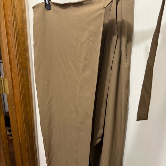 HALARA Khaki Trousers - Picture 8 of 10